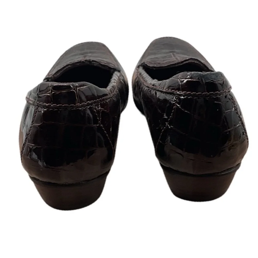 Clarks everyday loafers